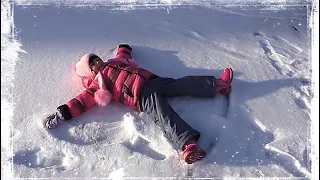 Снежный ангел на снегу DIY Snow Angel Video for kids babies children