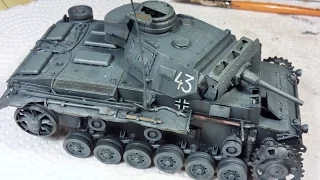 Basic Weathering on a Panzer Grey Finish - Winter Effects Tutorial PART 1