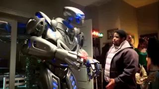 Titan the Robot's World Tour ft. Rihanna, JLS, Will Smith, Jackie Chan & Hugh Jackman