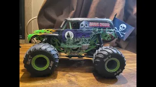 Lmt mini 1/18 Upgrades #treal #hotracing #lmt #losi #gravedigger #rcbash #fun #rc #monsterjam