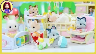 Opening Lots More Baby Stuff - Sylvanian Families Calico Critters