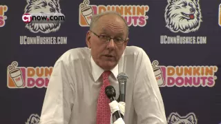 Coach Jim Boeheim calls ESPN reporter Andy Katz an "Idiot".