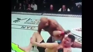 Yoel Romero vs Chris Weidman INSANE KNOCKOUT