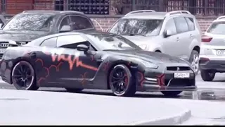 Едвард был купил новий тачка GTR нисан