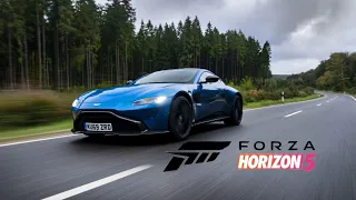 Na estrada Mexico de Aston Martin Vantage 2019 em forza horizon 5