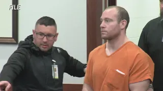 Former APD officer sentenced to probation for beating girlfriend