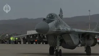 Delivery of the first batch of 4 Slovakian MiG-29s to Ukraine, flown by Ukrainian pilots