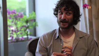 987 interview - Rozz meets Gotye and he revealed the truth about his relationship with Kimbra