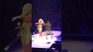 Rita ora and Sean Paul cheap thrills #ritaora #seanpaul #pairs #show #france #switzerland #btsarmy