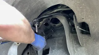 2003 Ford Expedition Front Struts and Upper Control Arm Replacement