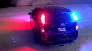 1:24 - 2015 undercover Ford Explorer with custom lights.