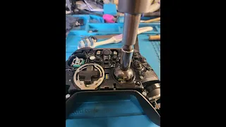 How to Remove Stubborn Caps Series 2 Elite Controller