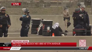 Update: Protesters block I-880 in Oakland