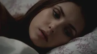 Дневники вампира | 3x8 | Деймон и Елена лежат в кровати и разговаривают