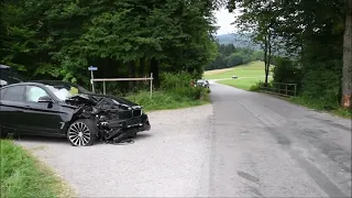 News-Clip: Pettenbach: Aufräumarbeiten nach einem Verkehrsunfall