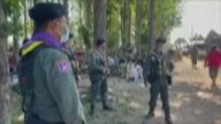 Myanmar villagers flee across border to Thailand