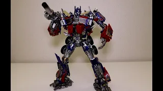 Обзор на THUNDER LEADER (Upscaled MPM Optimus Prime) от компании Wei Jiang x Black Apple