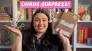 ABRINDO LIVROS SURPRESA! | Comprei sem saber a capa e nem sinopse!