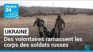 En Ukraine, des volontaires ramassent les corps des soldats russes • FRANCE 24