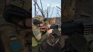 💥💥💥Кулеметник ЗСУ відбиває ворожу атаку