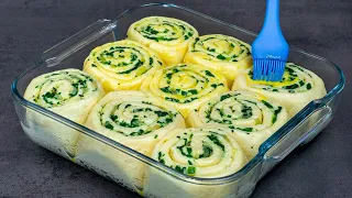 Add spinach and green onion into the bread dough to prepare fantastic buns!