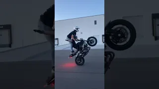 Tandem wheelies 👀 #kawasaki #stunts #motorcycle #wheelie #bike ￼