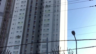 20 Second Korea: Suspended Painting New Apartments (아파트 칠함)