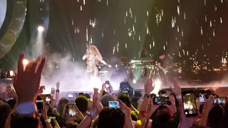 Shakira - Whenever, Wherever (Live From The Forum Los Angeles)