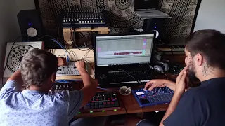 Live Acid-Tekno / Tribe ( Korg Electribe 2 / Korg EMX / TB-03 / Futur Retro Revolution )