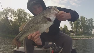 Catching HUGE Prespawn Bass with Chatterbaits