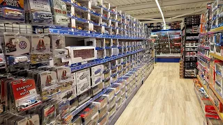 LE PLUS GRAND MAGASIN DE VOITURES MINIATURES DE BRETAGNE : Bienvenue au JouéClub de Saint Malo !