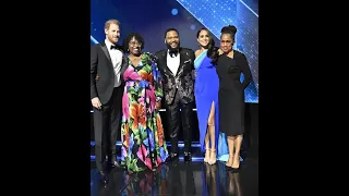 Что на сей раз не так с нарядом Меган Маркл во время вручения премии NAACP Image Awards 2022