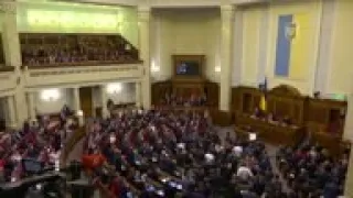 Ukraine PM ousted, president seeks reforms