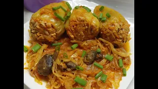 Вкусный фаршированный перец с мясом и овощами на овощной подушке, на праздник и каждый день