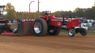 Strong High Revving Econo Mod Tractors In Action At The Southern Showdown
