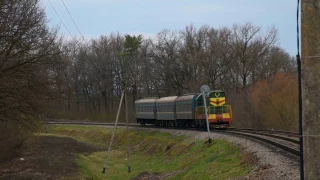 ЧМЭ3-2005 с пригородным поездом Смородино - Сумы прибывает на пл.99 км