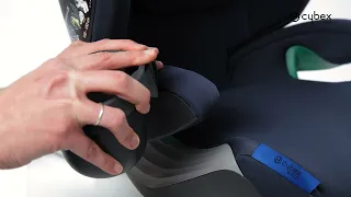 How to Attach the Cup Holder I Solution S2 i-Fix Car Seat I CYBEX