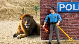 The police protect animals on the farm - Toy car story