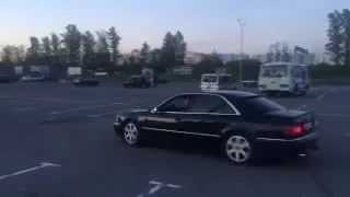 Audi S8 D2 drift parking