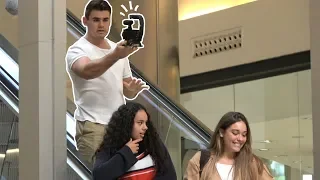 AWKWARD VLOGGING ON THE ESCALATOR