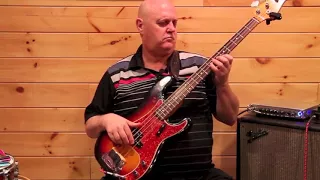 Jamerson Style Motown Bass Line - Minor