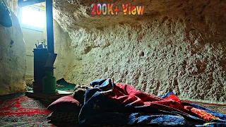 Living in cave in the coldest winter |How people live in the cave like 2000 years ago in Afghanistan