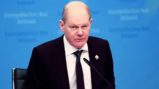 Refugees from Ukraine flee to Germany. Olaf Scholz, Federal Chancellor of Germany EU debates!!!