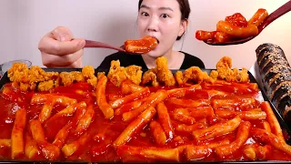 육퇴하고 배고파서 신전떡볶이 제일 매운맛 숟가락으로 퍼먹기. 신전치즈김밥,닭껍질튀김💛Spicy tteokbokki MUKBANG