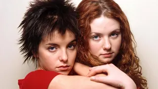 t.A.T.u: The Fake Lesbian Duo