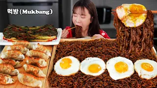 새벽에 배고파서 짜파게티 5봉지 + 파김치 군만두 먹었습니다🔥ㅣ 짜파게티 먹방 jjajang ramen pork dumpling  Mukbang