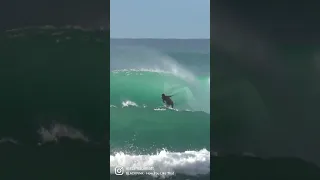 Dropknee bodyboarding barrel on North Shore #shorts