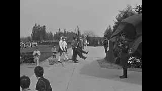 Электросигнальцы на возложении венков у памятника Славы. Воронеж 1975 год