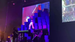 Machine Gun Kelly - more than life (feat. glaive) (live in Budapest 26.06.2023)