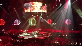 MUSE - Supermassive Black Hole - London O2 Arena 15/04/2016